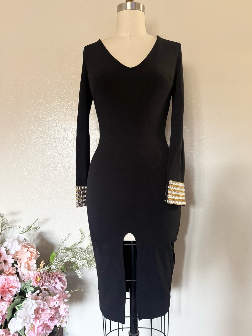 Elegant Black Long Sleeve Midi Dress with Gold Embellished Cuffs